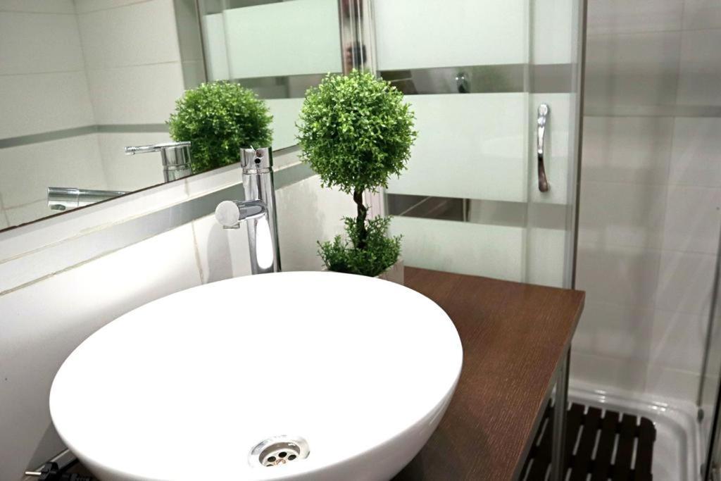 Amazing Location, Full Equiped City Center! Bajo B Malaga Exterior photo